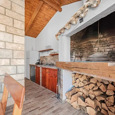 Magdalena Zadarvillas Villa *